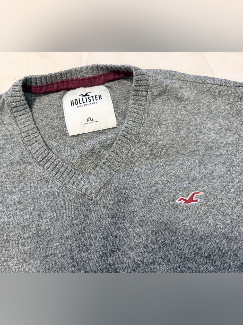 Hollister Gray V-Neck Sweater with Red Logo Accent mens XXL